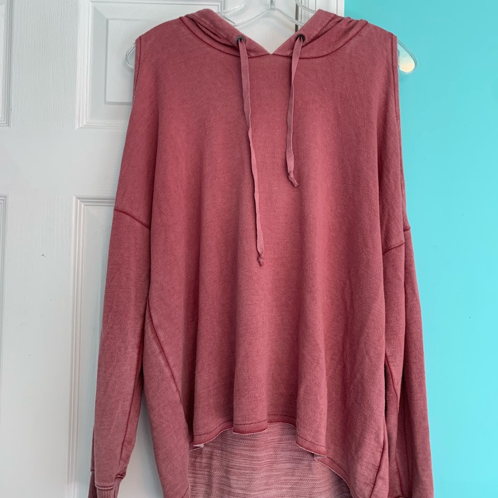 american eagle pink open shoulder shirt
